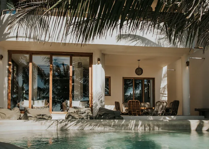Zorba Homes Villa Tulum Pueblo